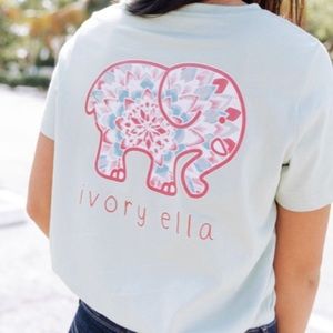 Ivory Ella gently used t shirt, mint with mandala